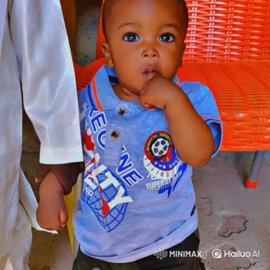 Innocent Gaze: Toddler's Candid Close-up – AI Generated Video | Hailuo AI