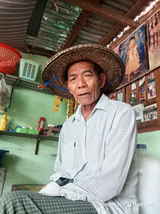 Asian Elder in Traditional Attire, Silent Greeting – AI Generated Video | Hailuo AI