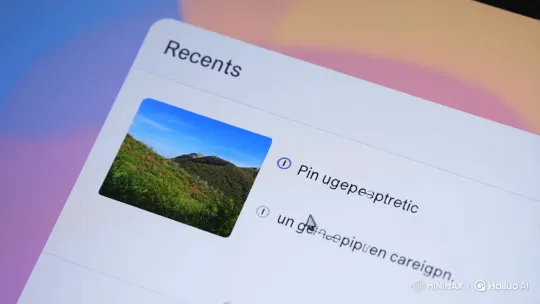 User Interface: Pinning Keeps Image, Fading Text – AI Generated Video | Hailuo AI