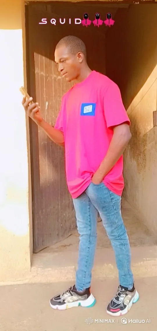 Man in Pink Shirt Enters Black Mercedes GLK – AI Generated Video | Hailuo AI