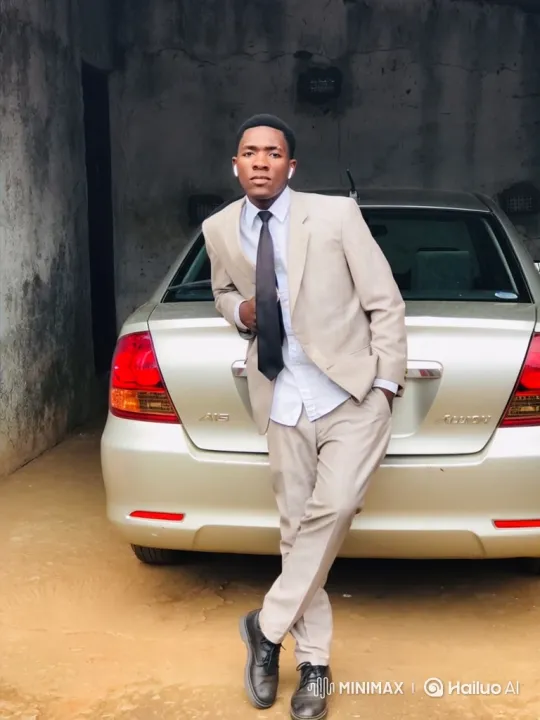 Speedy Departure of a Suited Man from Static Scene – AI Generated Video | Hailuo AI