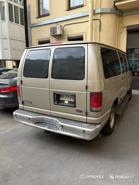 Babies Emerge and Run from Parked Van – AI Generated Video | Hailuo AI