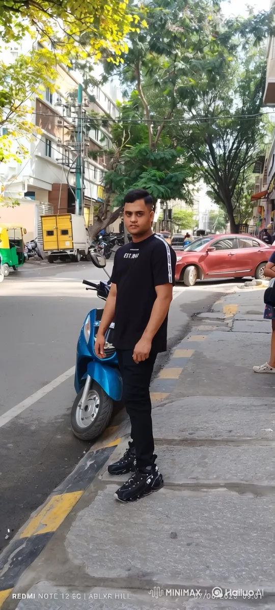 Man Boards Luxury Rolls-Royce on Bustling City Street – AI Generated Video | Hailuo AI