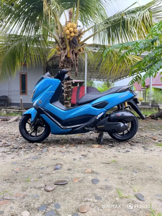 Yamaha NMAX Scooter Demonstrates Air Suspension Lowering – AI Generated Video | Hailuo AI
