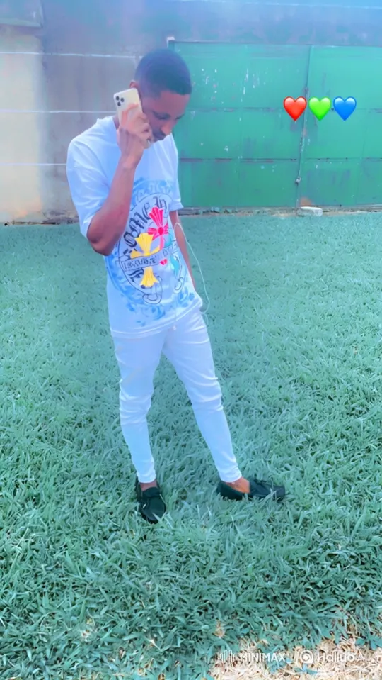 Young Man Enters Car After Phone Call – AI Generated Video | Hailuo AI