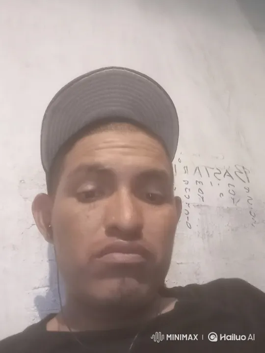 Man Transforms into Lion for Jungle Selfie Video – AI Generated Video | Hailuo AI