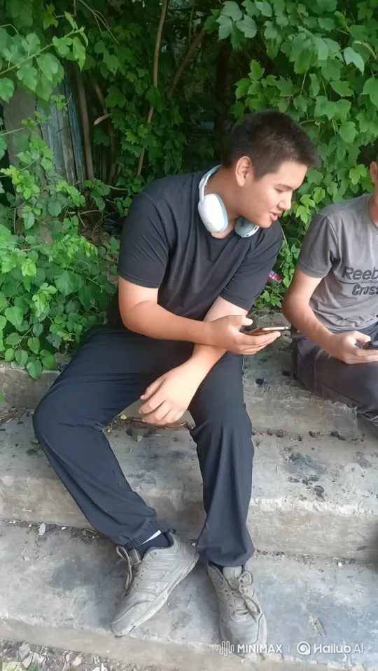 Young Man Shows Off Muscles, Gets Photo-Bombed, and Embraces Stepfather – AI Generated Video | Hailuo AI