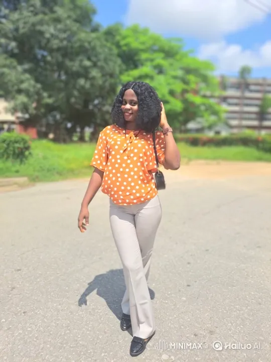 Young Woman Enters Car, Drives Away on Sunny Day – AI Generated Video | Hailuo AI