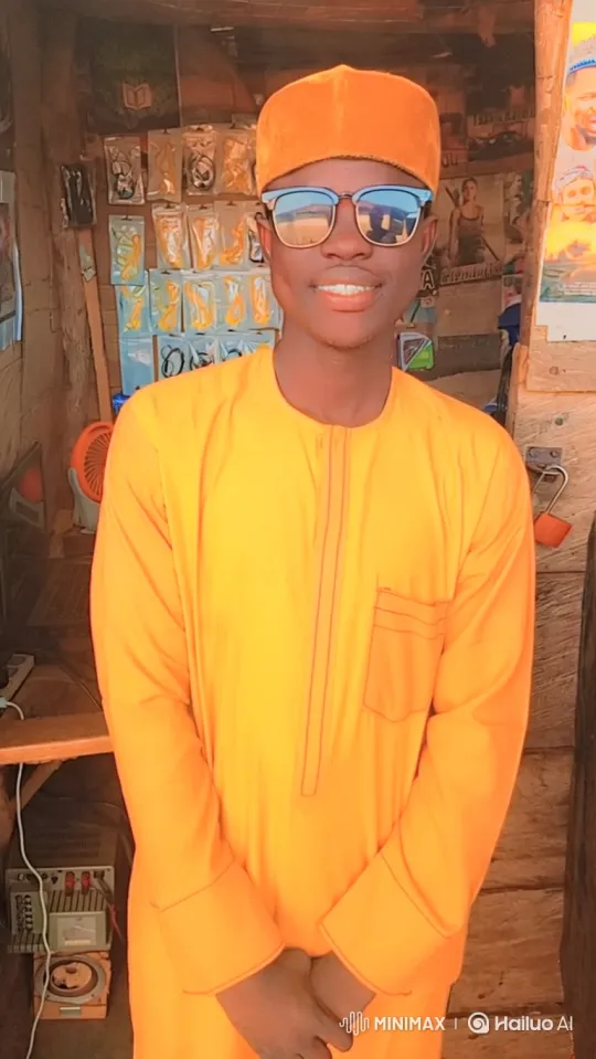 Young Man in Orange Clothing Welcomes Viewers – AI Generated Video | Hailuo AI