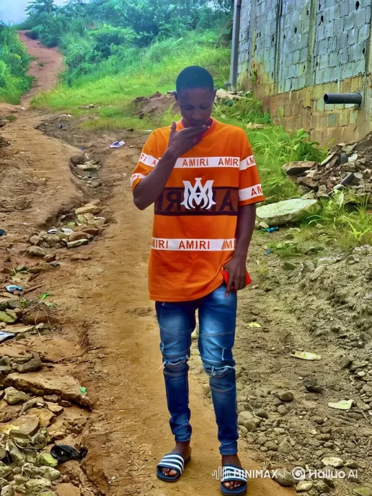 Young Man Discovers Trunk Full of Cash on Dirt Path – AI Generated Video | Hailuo AI
