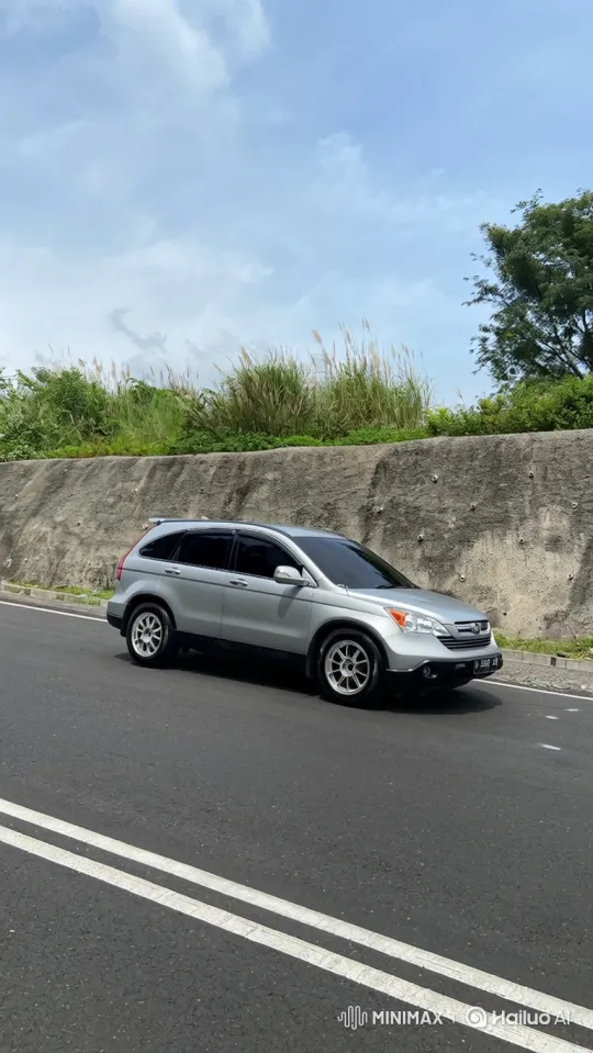 Silver SUV Rolling Alongside Dynamic Landscape – AI Generated Video | Hailuo AI