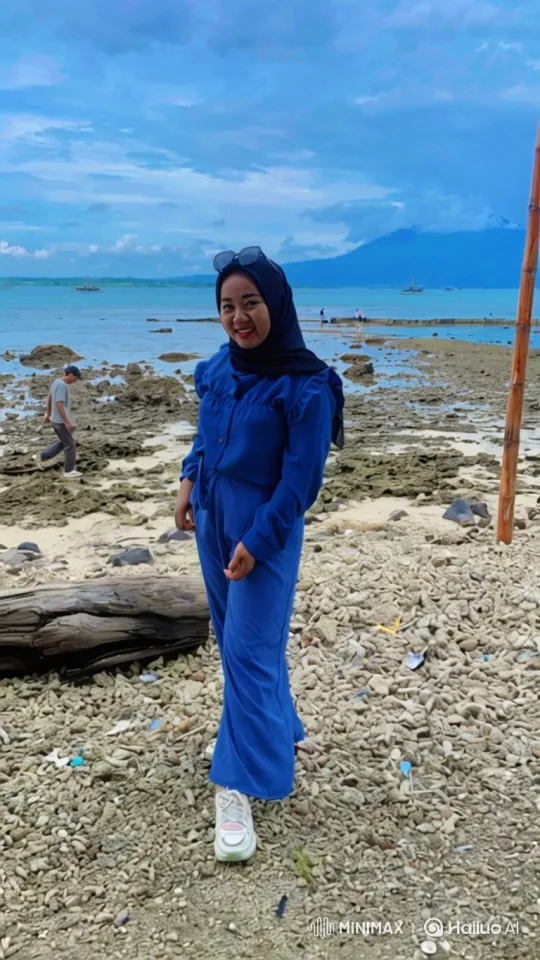 Journey from Beach to Earth's Orbit in Panoramic View – AI Generated Video | Hailuo AI