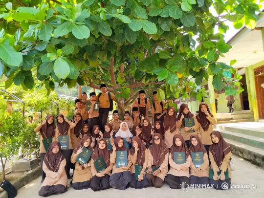 Students' Portrait Transitions to Epic Earth Panorama – AI Generated Video | Hailuo AI