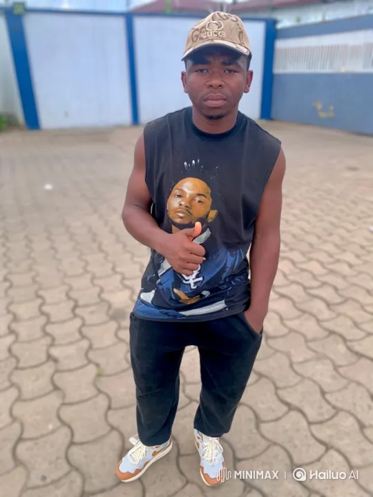 Young Man Meets World Leader After Sports Car Arrival – AI Generated Video | Hailuo AI