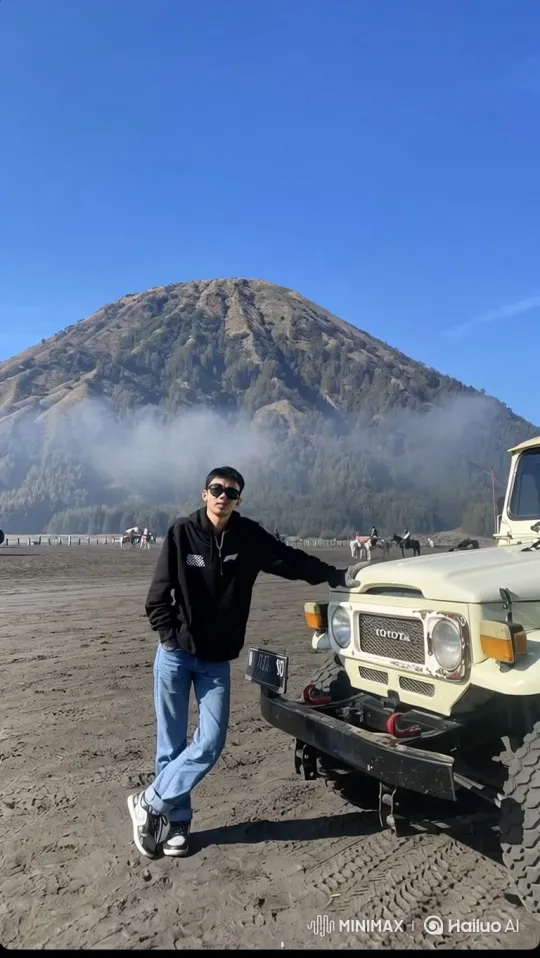 From Mountain Peak to Cosmic View: Earth's Majesty – AI Generated Video | Hailuo AI
