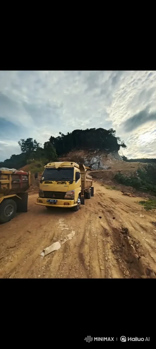 Yellow Dump Truck Navigating Heavy Rain on Highway – AI Generated Video | Hailuo AI