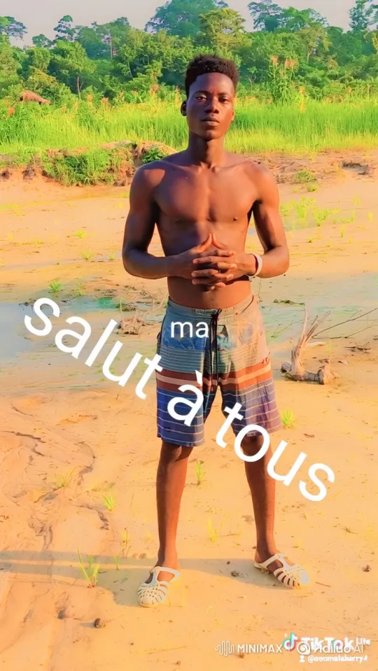 Beachside Greeting: Young Man's Calm Welcome – AI Generated Video | Hailuo AI