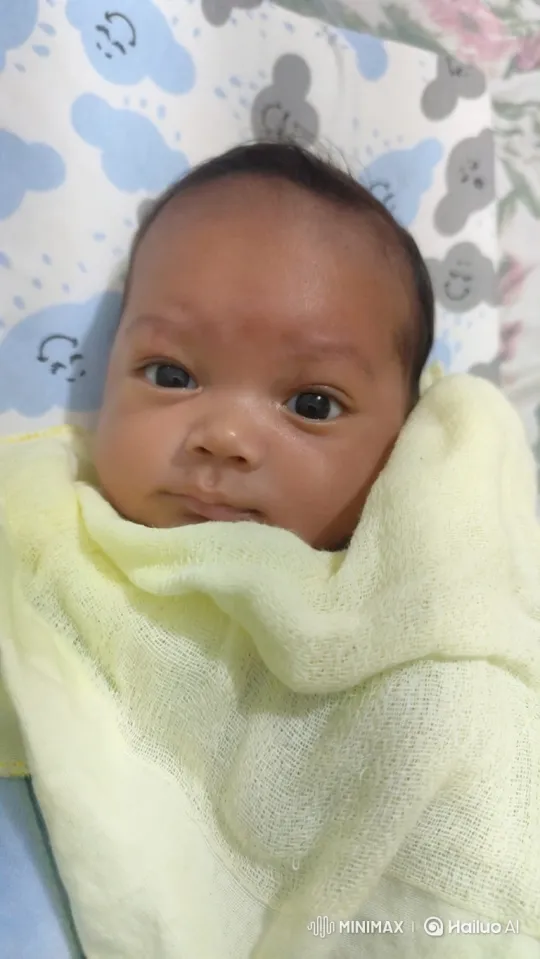 Baby Gives Thumbs-Up in Heartwarming Video – AI Generated Video | Hailuo AI