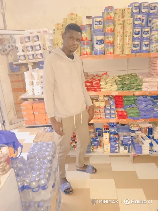Young Man in Grocery Store: Tracking and Planning Perspective – AI Generated Video | Hailuo AI