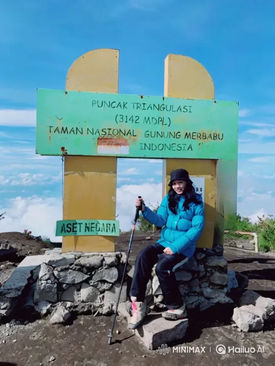 Summit to Space: Woman on Mount Merbabu to Earth's Orbit – AI Generated Video | Hailuo AI