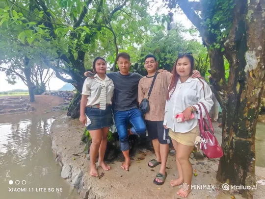 Burmese Children Playing in Traditional Clothing – AI Generated Video | Hailuo AI