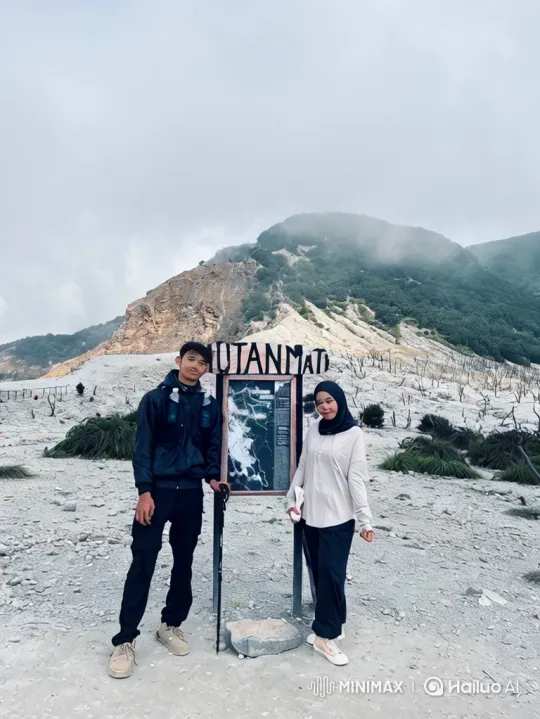 Panoramic Journey from Mountain to Earth's Orbit – AI Generated Video | Hailuo AI