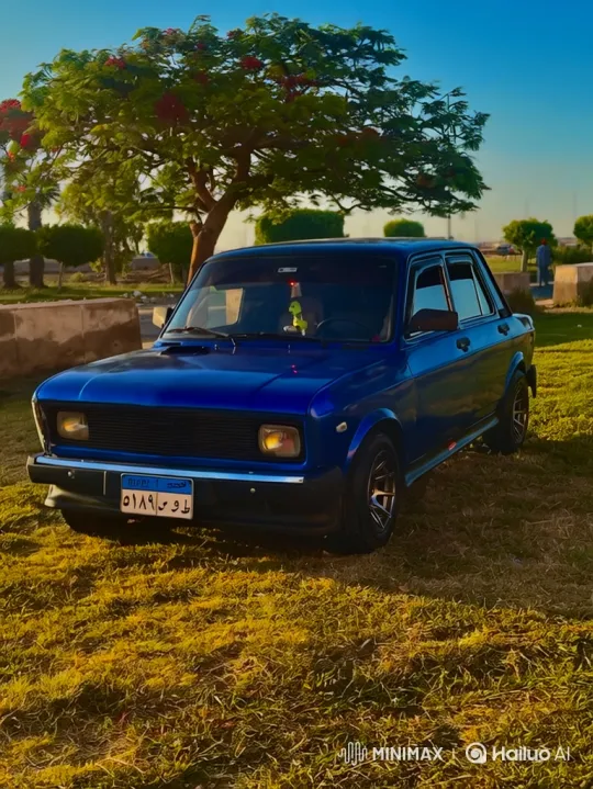 Classic Sedan Lowering in Sunlit Park Setting – AI Generated Video | Hailuo AI