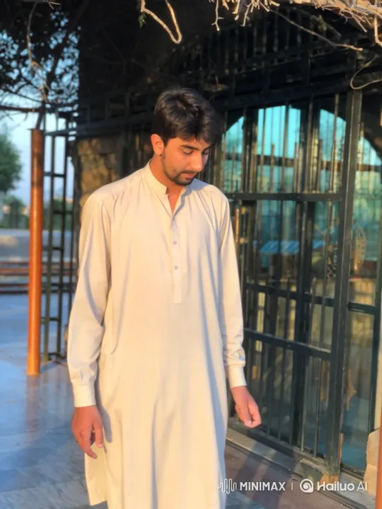 Romantic Encounter in Golden Hour Park Setting – AI Generated Video | Hailuo AI