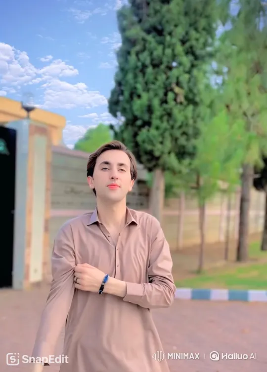 Young Couple Shares Quiet Moment in Golden-Hour Park – AI Generated Video | Hailuo AI