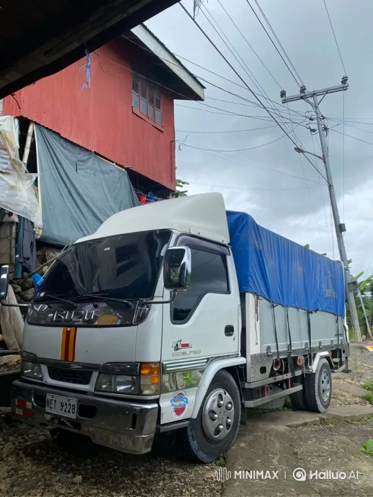 Truck Transforms with Simulated Air Suspension Deflation – AI Generated Video | Hailuo AI