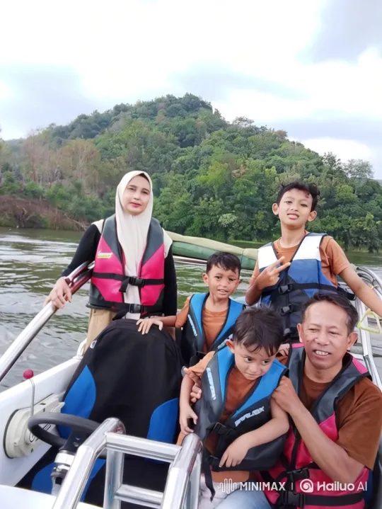 Family on Boat to Epic Earth Panorama from Space – AI Generated Video | Hailuo AI