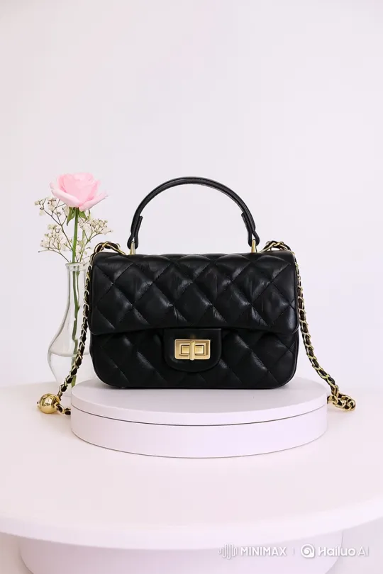 360-Degree Showcase of a Stylish Quilted Handbag – AI Generated Video | Hailuo AI