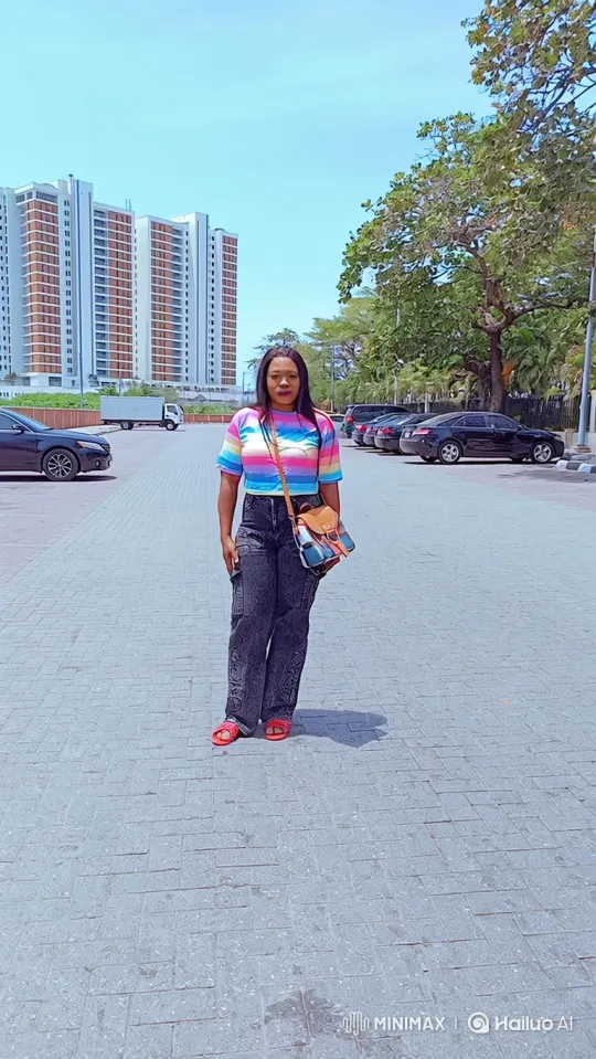 Woman enters Honda Pilot in a parking lot scene. – AI Generated Video | Hailuo AI