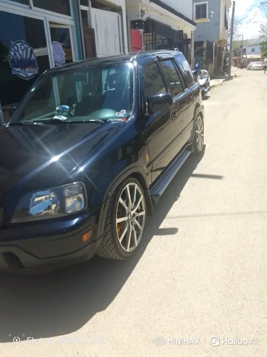 Sunlit Black SUV Showcased in Urban Setting – AI Generated Video | Hailuo AI