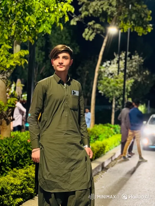 Romantic Night Stroll in a Peaceful Urban Park – AI Generated Video | Hailuo AI