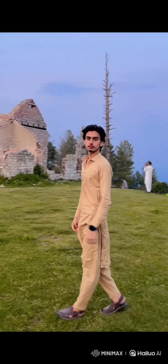 Romantic Couple Sharing a Moment on a Hilltop – AI Generated Video | Hailuo AI