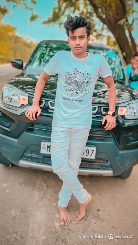Young Man Transitions from Casual to Confident, Drives Away in Rolls Royce – AI Generated Video | Hailuo AI