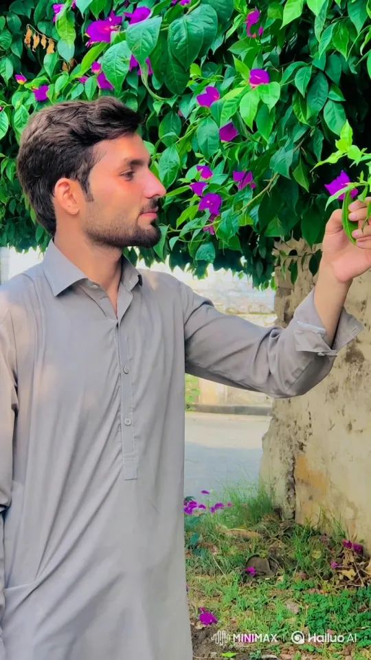Young Couple Shares Intimate Moment in Golden Hour Park – AI Generated Video | Hailuo AI
