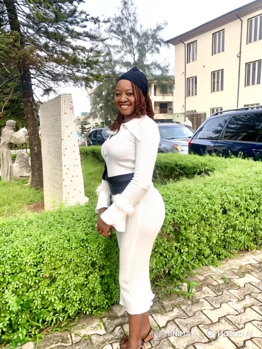 Woman in White Dress Enters SUV Smoothly – AI Generated Video | Hailuo AI