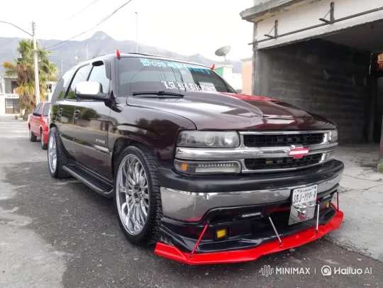 Customized SUV Showcases Dramatic Air Suspension Lowering – AI Generated Video | Hailuo AI