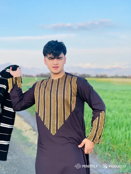 Young Couple Shares Quiet Moment in Golden Hour Park – AI Generated Video | Hailuo AI