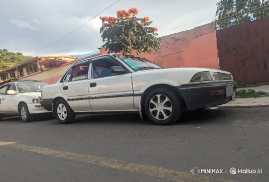 White Sedan Transforms with Smooth Vertical Lowering – AI Generated Video | Hailuo AI