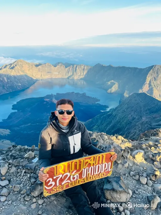 Panoramic Journey from Mountain Summit to Earth's Orbit – AI Generated Video | Hailuo AI
