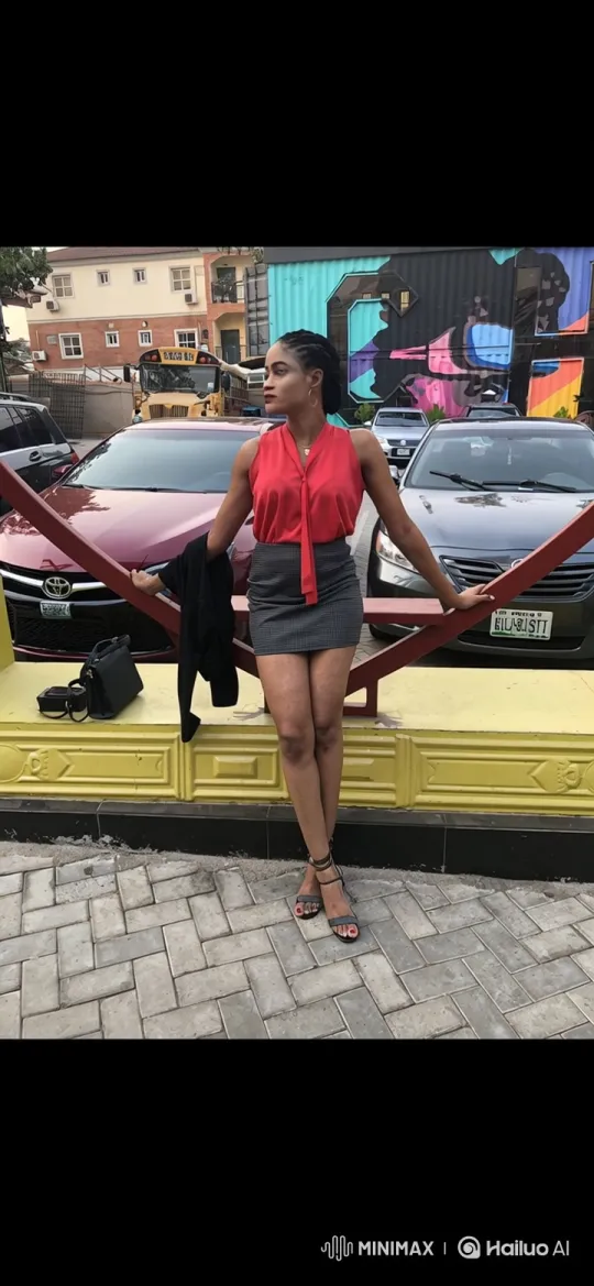 Stylish Woman Prepares to Drive Away – AI Generated Video | Hailuo AI