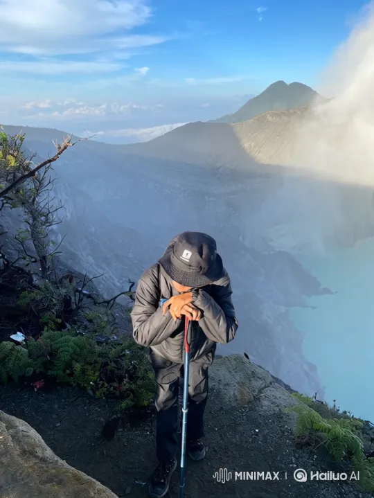 Hiker's Journey: From Crater to Global Perspective – AI Generated Video | Hailuo AI