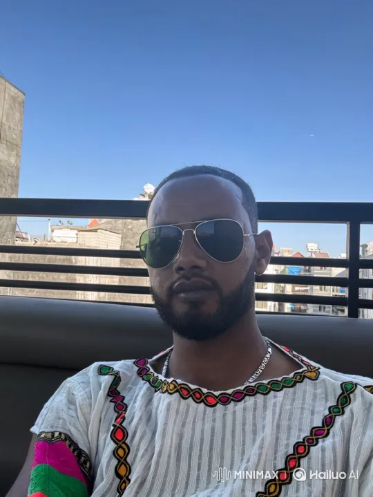 Man in Embroidered Shirt Gets Into Porsche on City Street – AI Generated Video | Hailuo AI