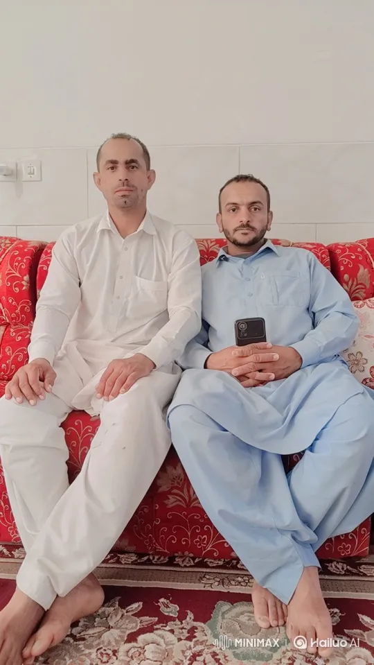 Two Men on Couch Laugh Uncontrollably – AI Generated Video | Hailuo AI