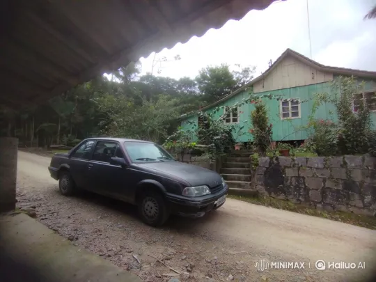 Vintage Car Lowering in Rural Setting – AI Generated Video | Hailuo AI