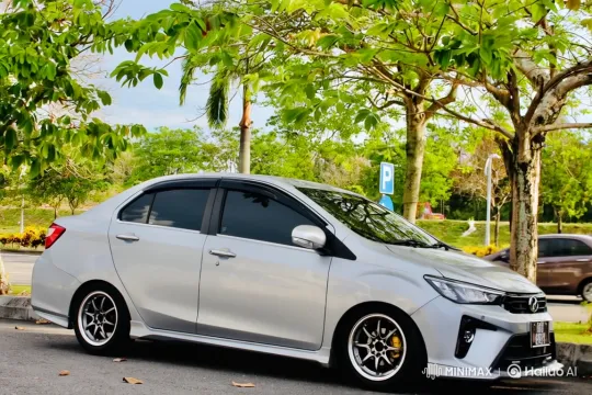 Silver Sedan Transforms with Aggressive Lowering – AI Generated Video | Hailuo AI
