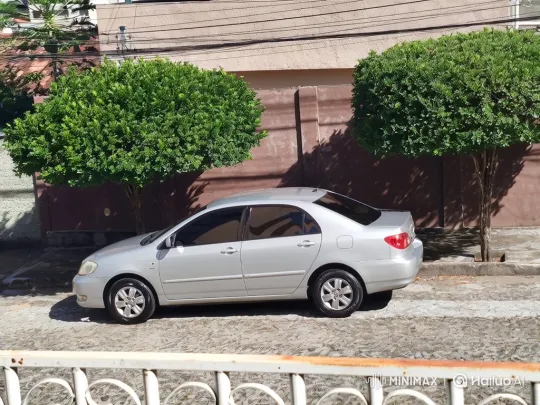 Silver Sedan Lowering Its Suspension on Cobblestone Street – AI Generated Video | Hailuo AI